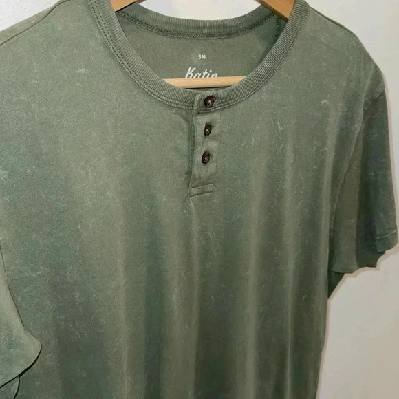 Katin Short Sleeve Henley - Olive Sand Wash - Size Small - Picture 3 of 5